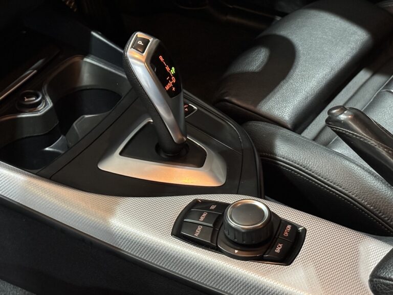 2016-BMW-1-Series-120i-5-Door-M-Sport-Auto-14 Large
