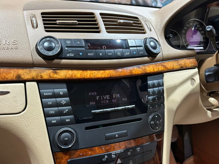 2007- Mercedes-Benz- E-Class-E280-Elegance-Autophoria-Fourways- 15