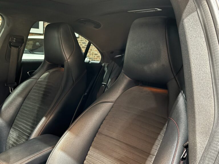 2017-Mercedes-Benz-CLA-220d- AMG-Line-14