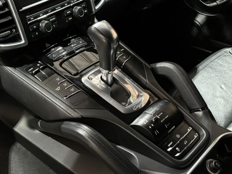 2011-Porsche-Cayenne-Autophoria-Fourways-12