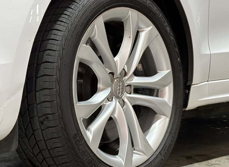 2014-Audi-SQ5-TDI-Quattro-Autophoria-Fourways-10