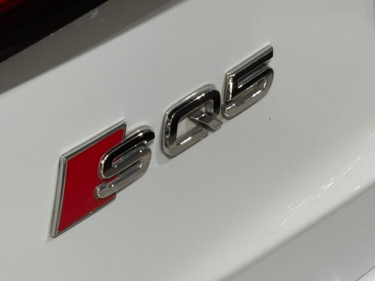 2014-Audi-SQ5-TDI-Quattro-Autophoria-Fourways-11