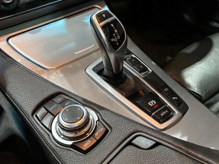 2015-BMW -6 -Series -650i -Coupe- M- Sport- Autophoria-Fourways 13