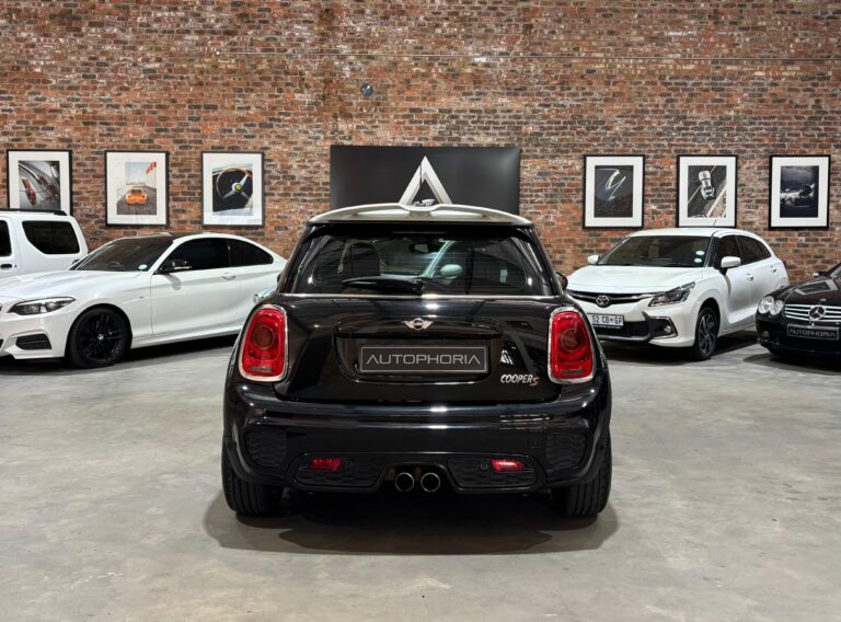 2017-MINI-Hatch-Cooper S-Hatch-3-Door-Auto-Autophoria-Fourways-5