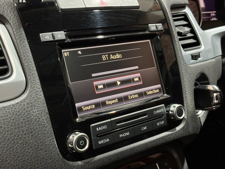 2014- Volkswagen- Touareg-V6- TDI- 13
