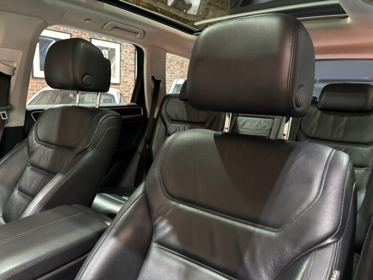 2014- Volkswagen- Touareg-V6- TDI- 15