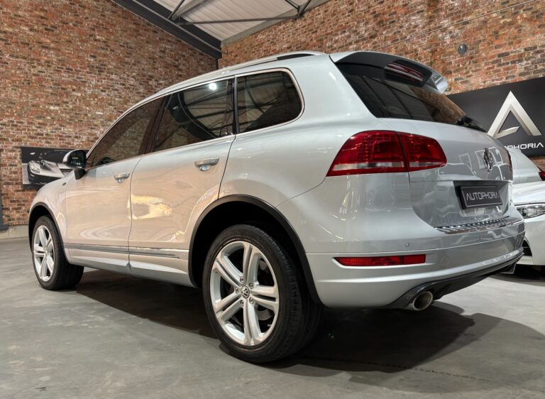 2014- Volkswagen- Touareg-V6- TDI- 7