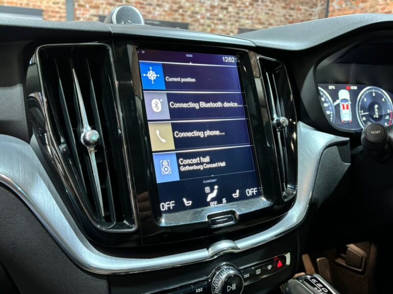 2018-Volvo-XC60-D5-AWD-Momentum-Autophoria-Fourways-13
