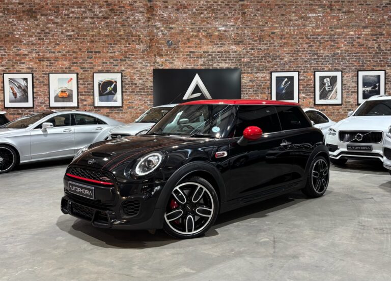 2019-MINI- Hatch- John -Cooper -Works -Hatch -3-Door- Sports-Auto-1