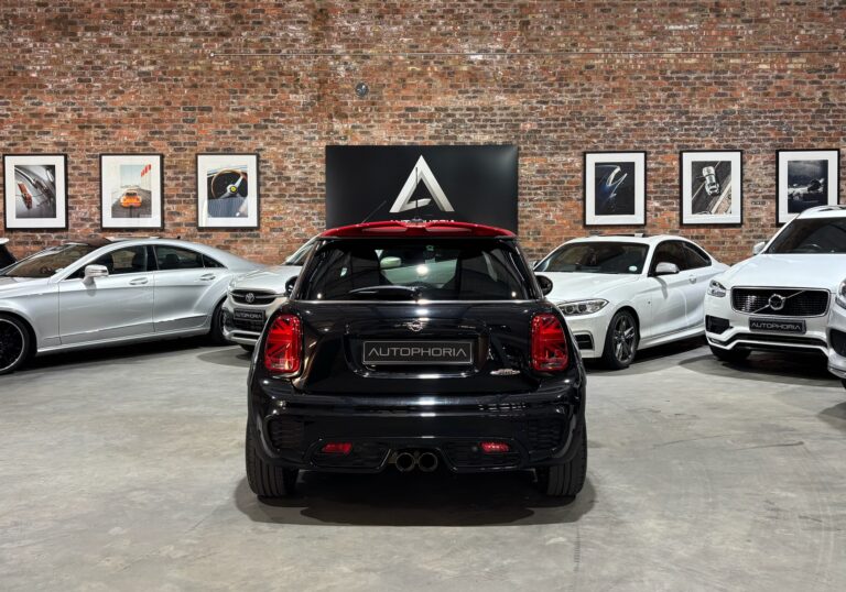 2019-MINI- Hatch- John -Cooper -Works -Hatch -3-Door- Sports-Auto-5