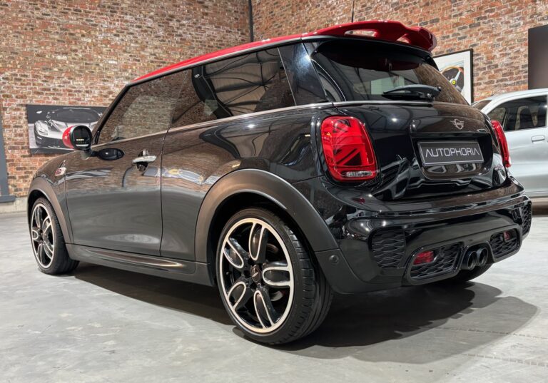 2019-MINI- Hatch- John -Cooper -Works -Hatch -3-Door- Sports-Auto-7