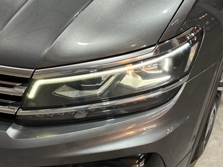 2018-Volkswagen-Tiguan-2.0-TSI-4-Motion-Highligh-R-Line-10