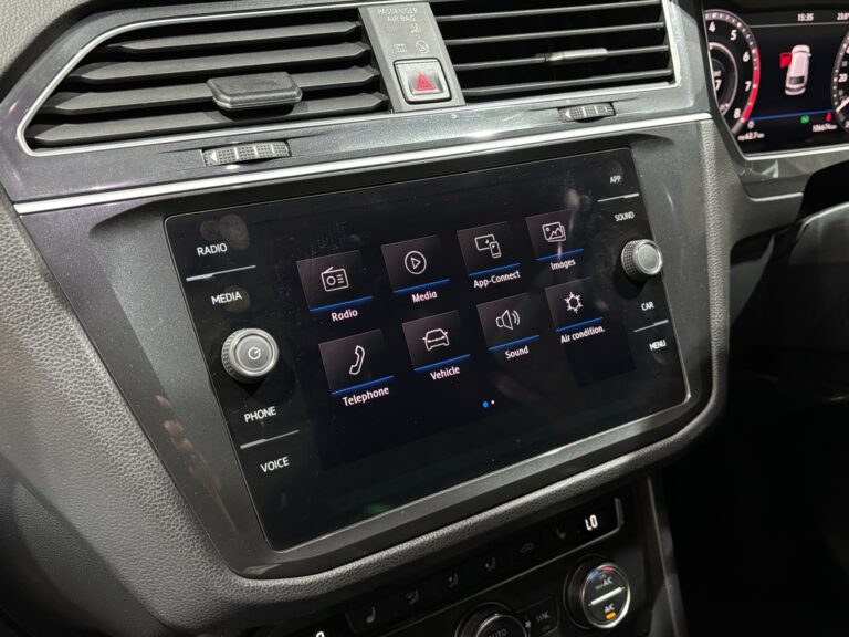 2018-Volkswagen-Tiguan-2.0-TSI-4-Motion-Highligh-R-Line-16