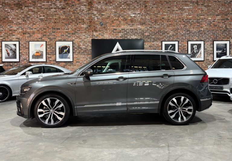 2018-Volkswagen-Tiguan-2.0-TSI-4-Motion-Highligh-R-Line-3