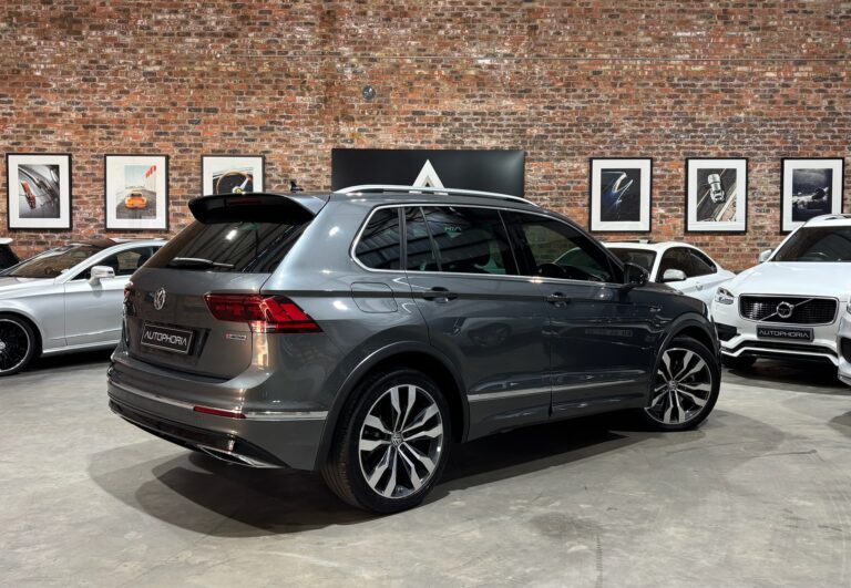 2018-Volkswagen-Tiguan-2.0-TSI-4-Motion-Highligh-R-Line-4