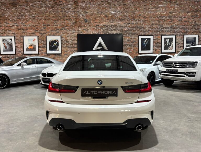 2020-BMW-3- Series- 320i- M- Sport- Launch- Edition- 5