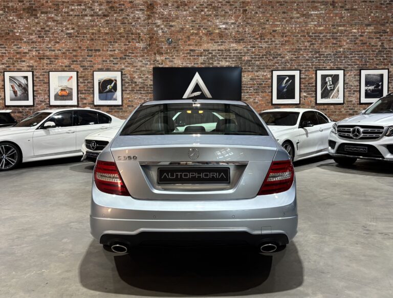 2012-Mercedes-Benz_C-Class_-C350-_Avantgarde-5