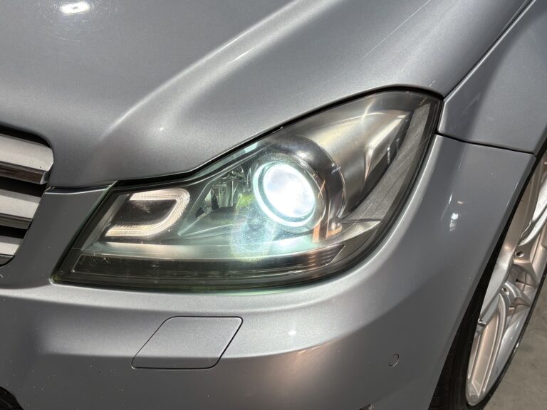 2012-Mercedes-Benz_C-Class_-C350-_Avantgarde-8