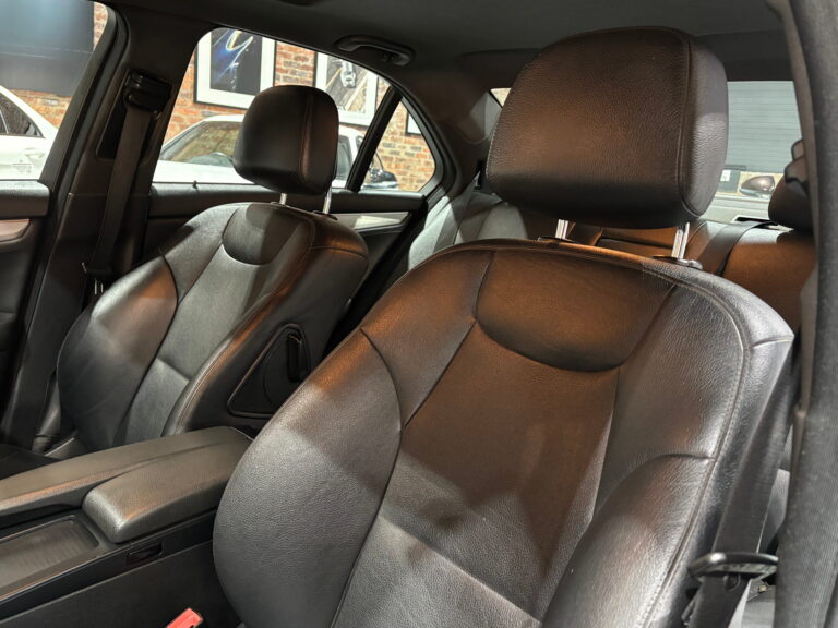 2012-Mercedes-Benz_C-Class_-C350-_Avantgarde-15