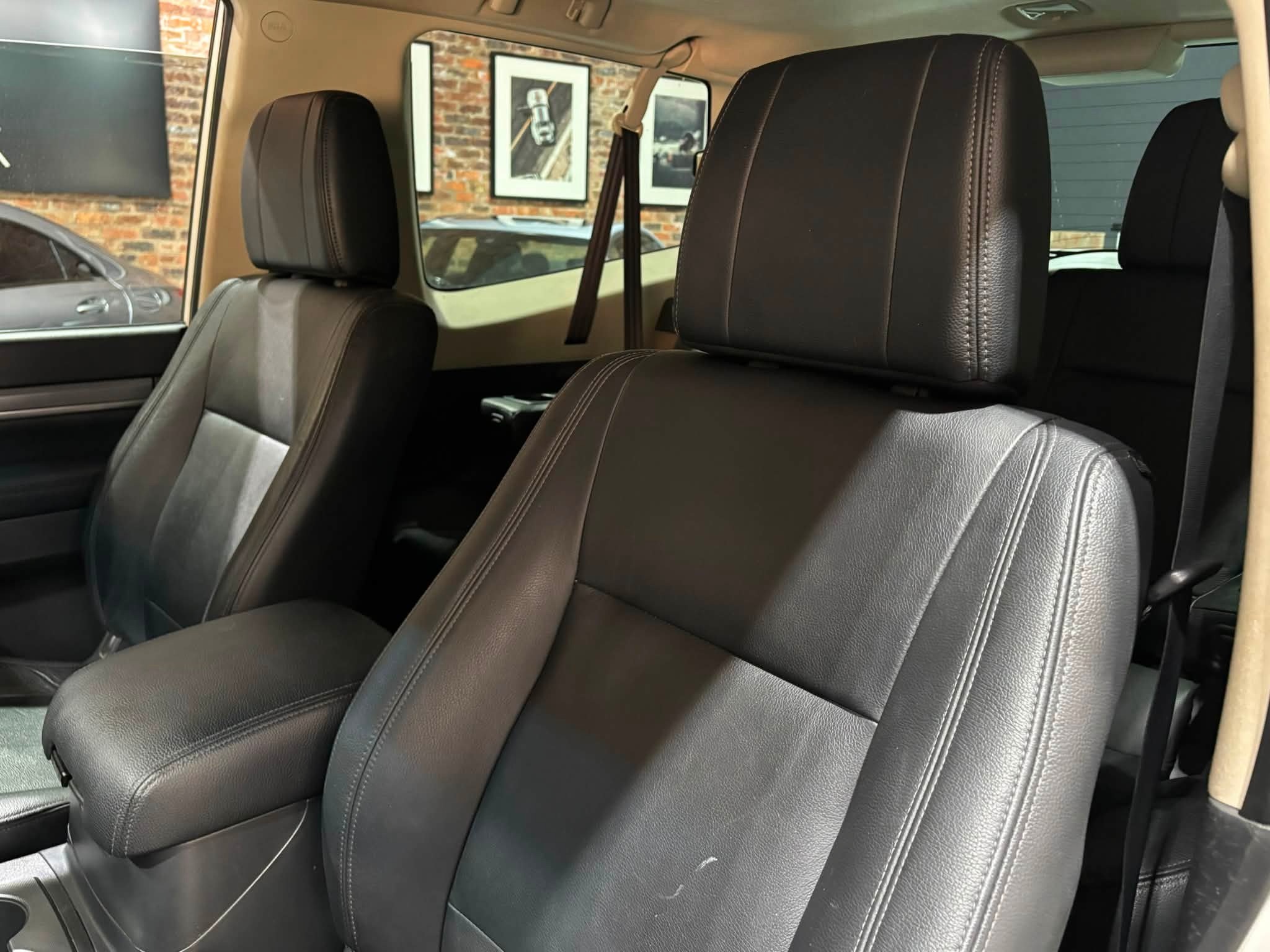 2015- Mitsubishi-Pajero-3-Door-3.2-Di-D-GLS - Autophoria-Fourways - 14