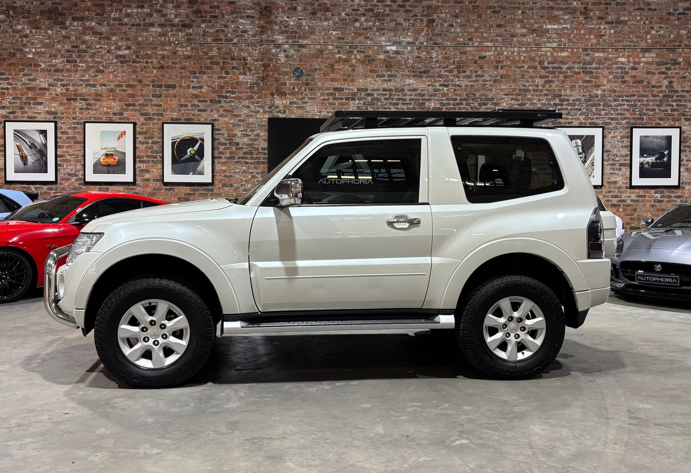 2013-Mitsubishi-Pajero-3-Door-3.2DI-D-GLS-Autophoria-Fourways-3