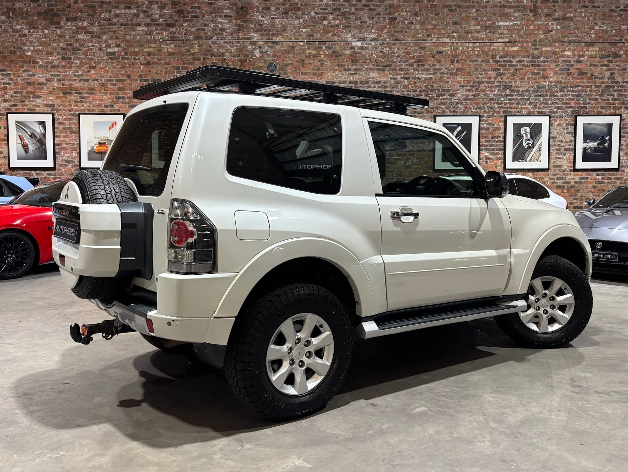 2013-Mitsubishi-Pajero-3-Door-3.2DI-D-GLS-Autophoria-Fourways-4