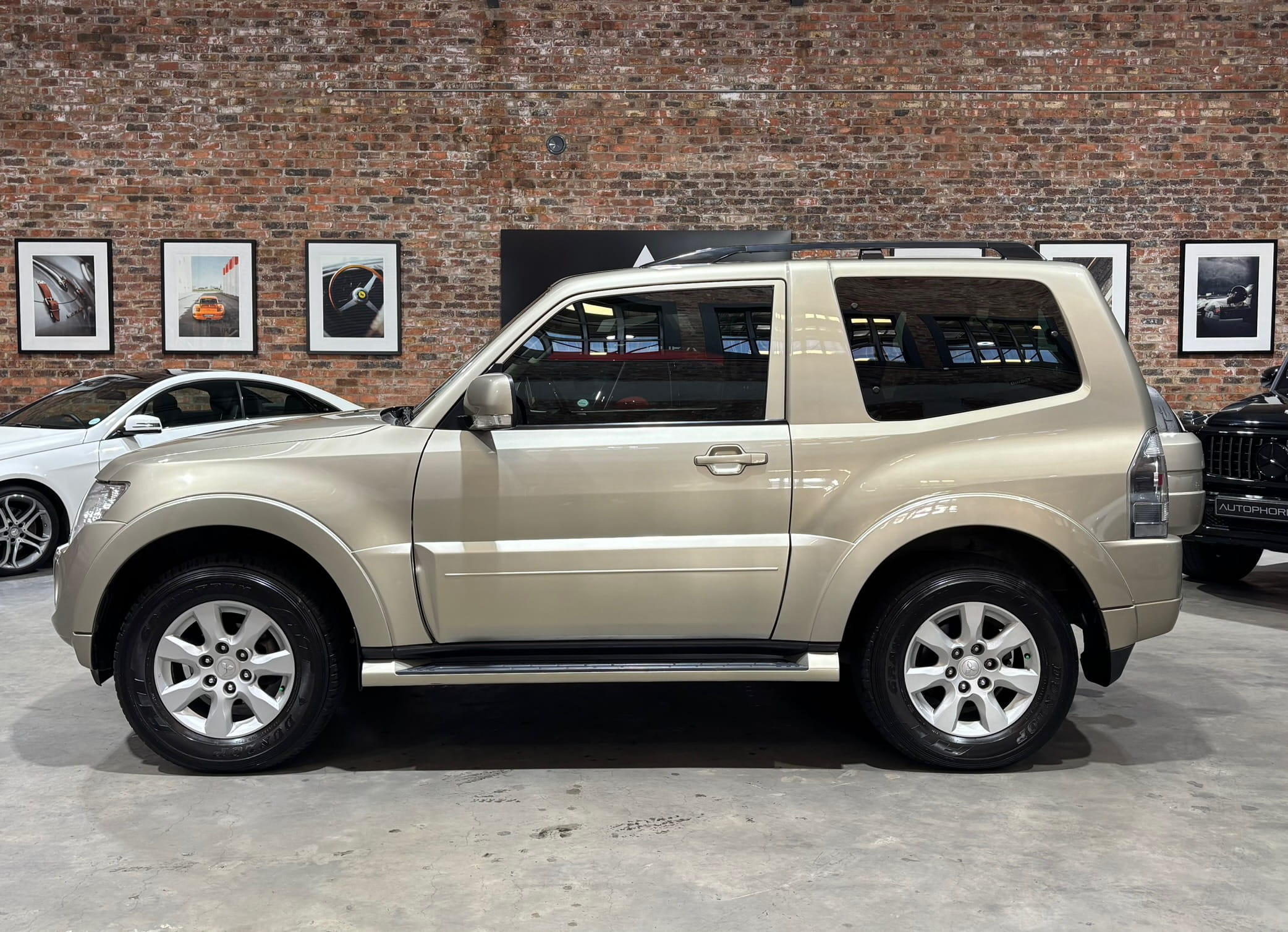 2014-Mitsubishi-Pajero-3-Door-3.2-DI-D-GLS- Autophoria-Fourways-3