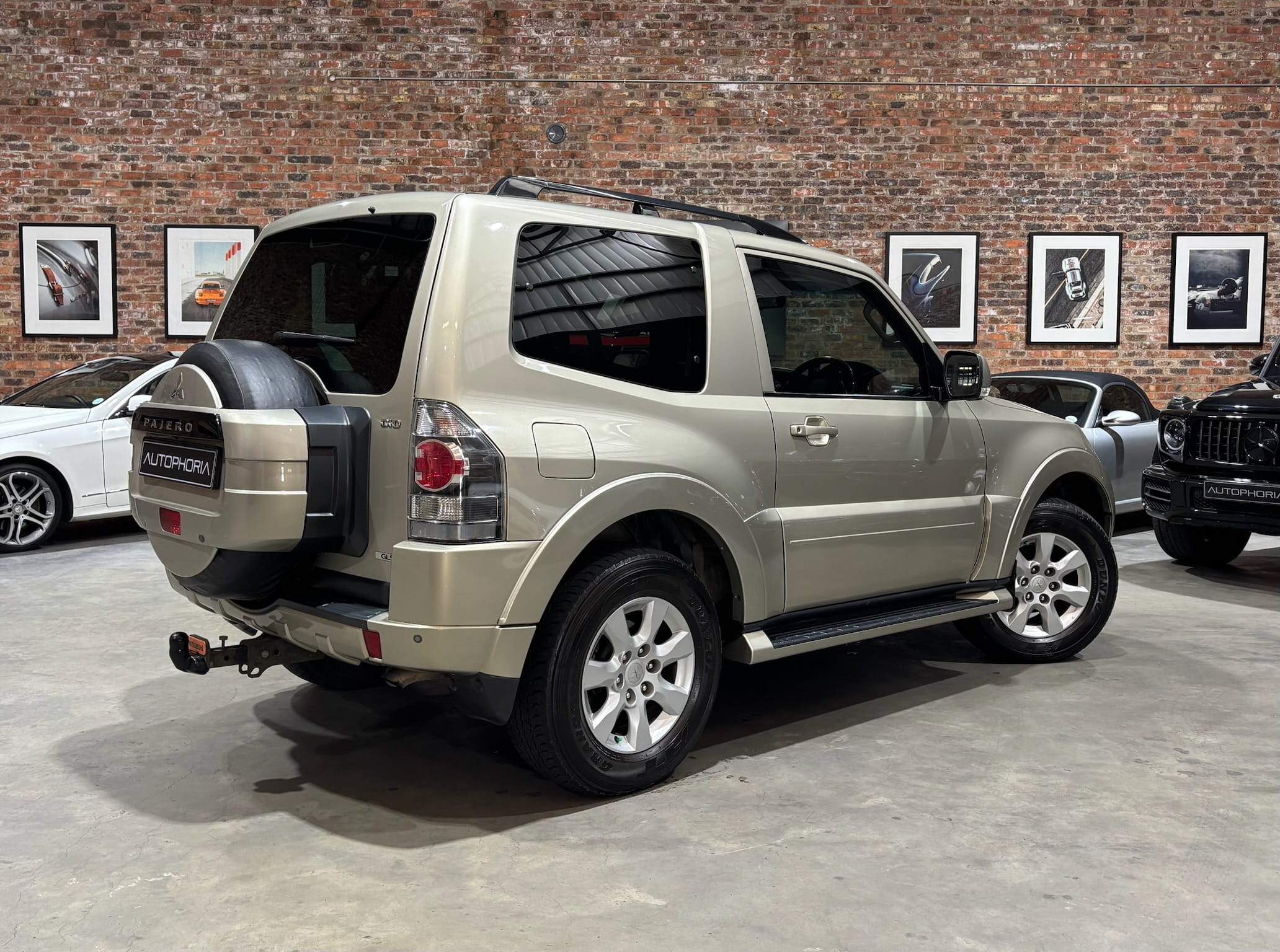 2014-Mitsubishi-Pajero-3-Door-3.2-DI-D-GLS- Autophoria-Fourways-4