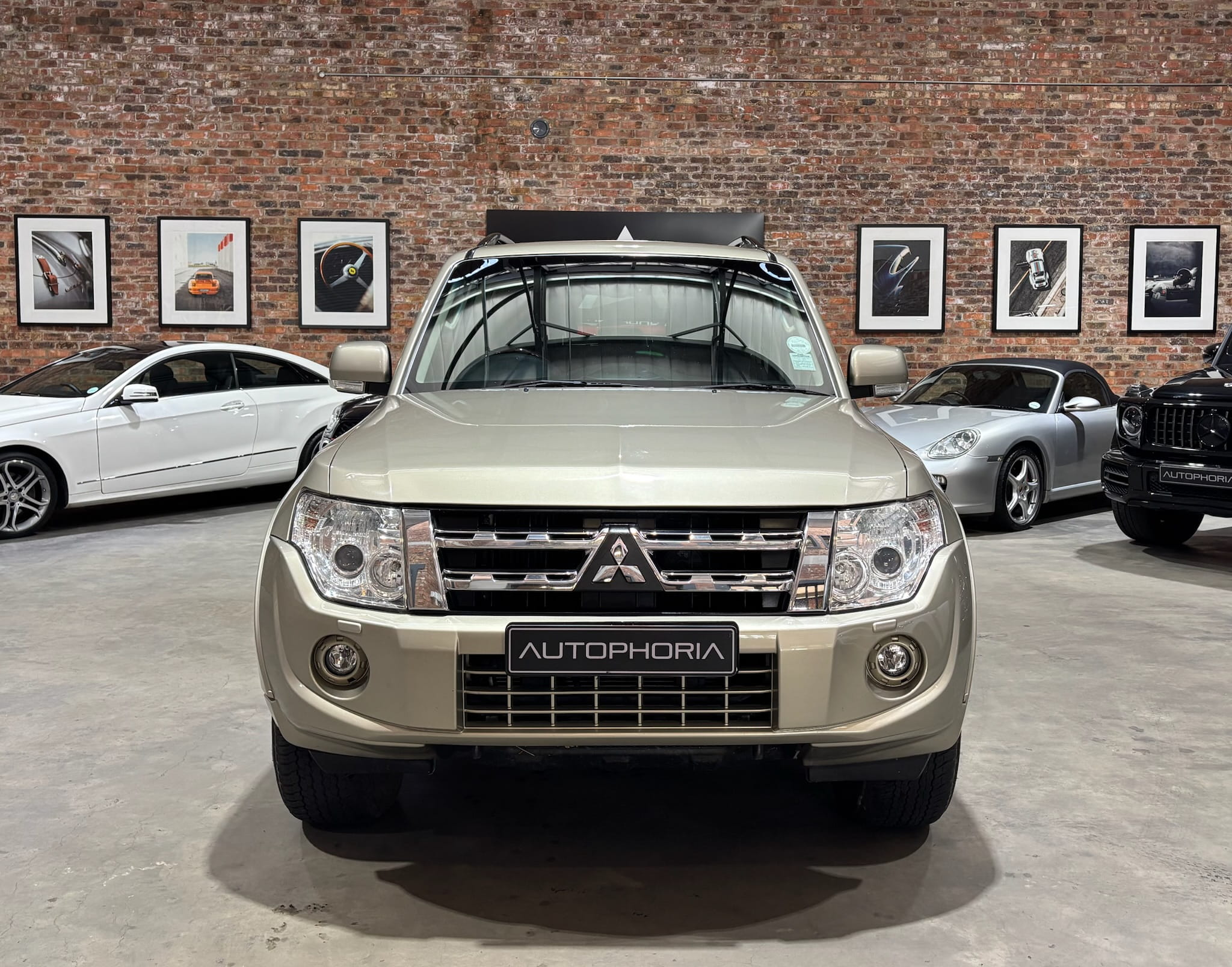 2014-Mitsubishi-Pajero-3-Door-3.2-DI-D-GLS- Autophoria-Fourways-2